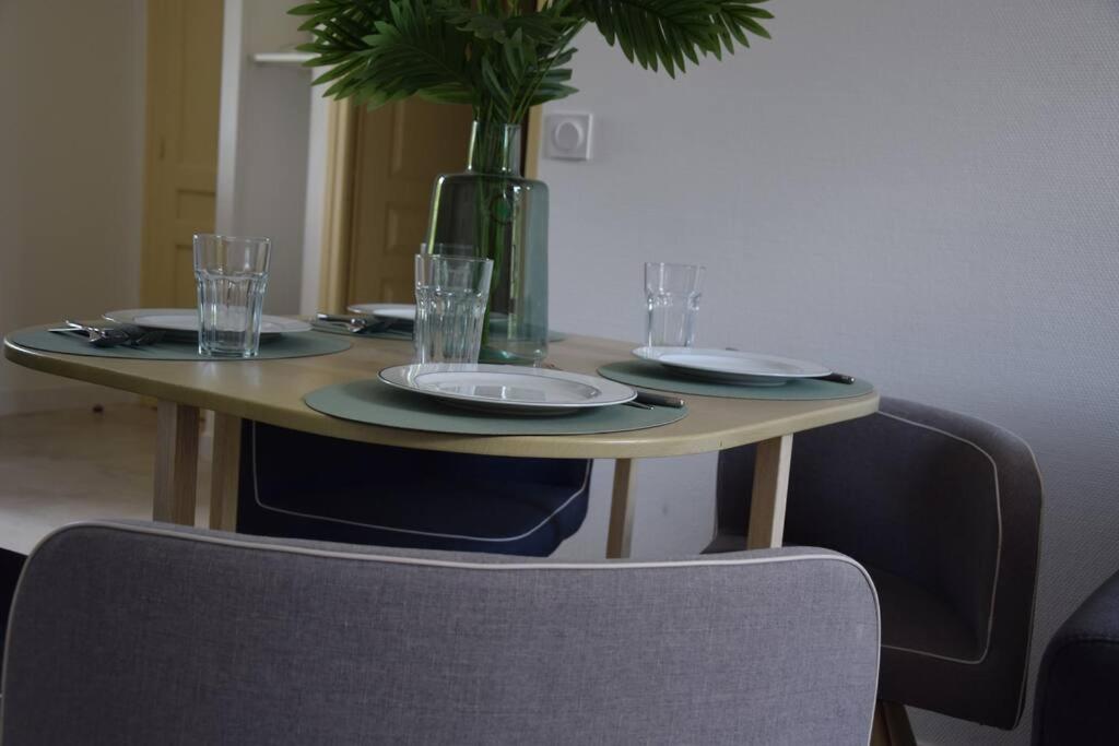 Elegant T2 A Bron, Tramway A 2Min, Box Parking, 4Personnes 아파트 외부 사진