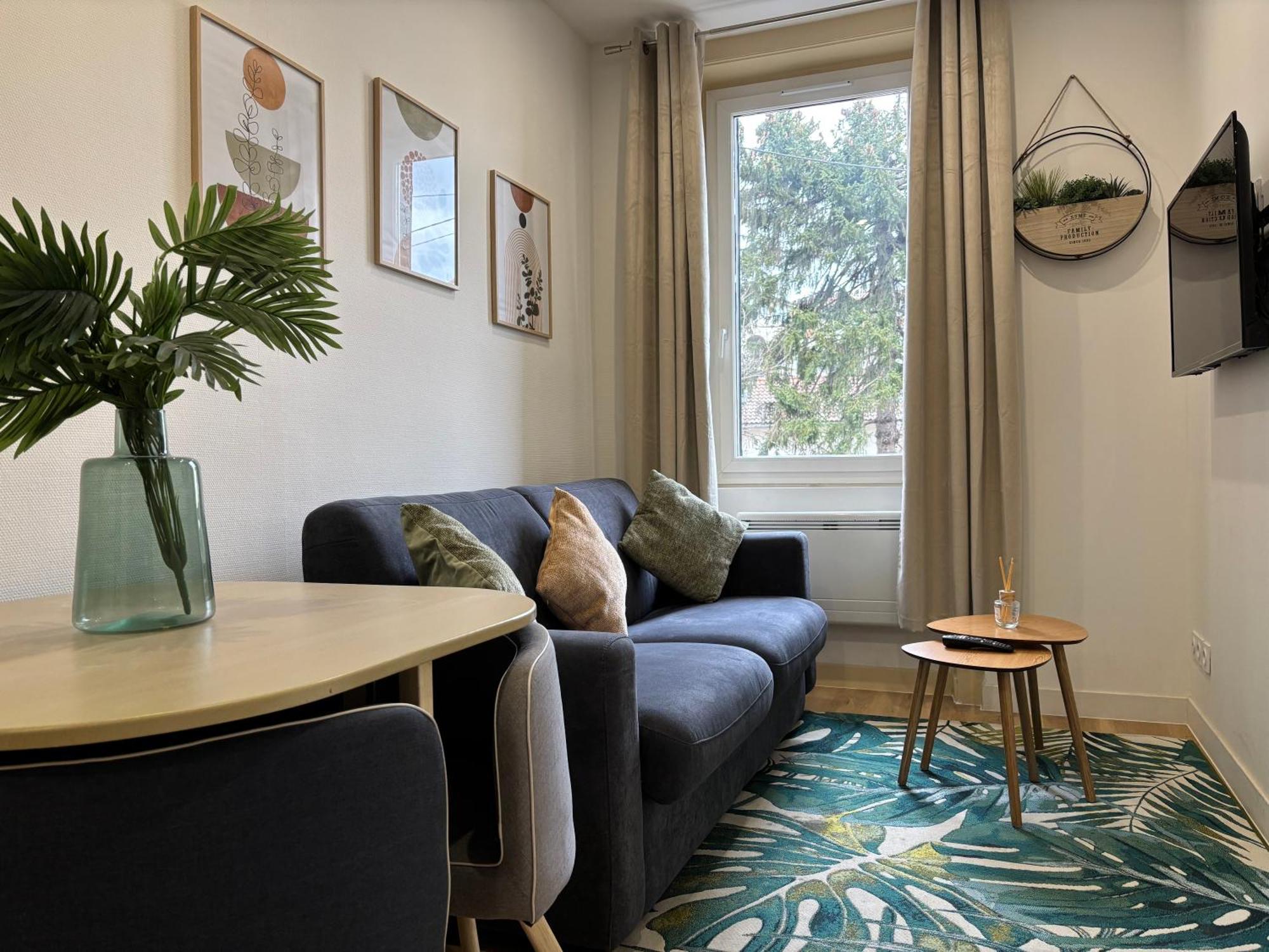 Elegant T2 A Bron, Tramway A 2Min, Box Parking, 4Personnes 아파트 외부 사진
